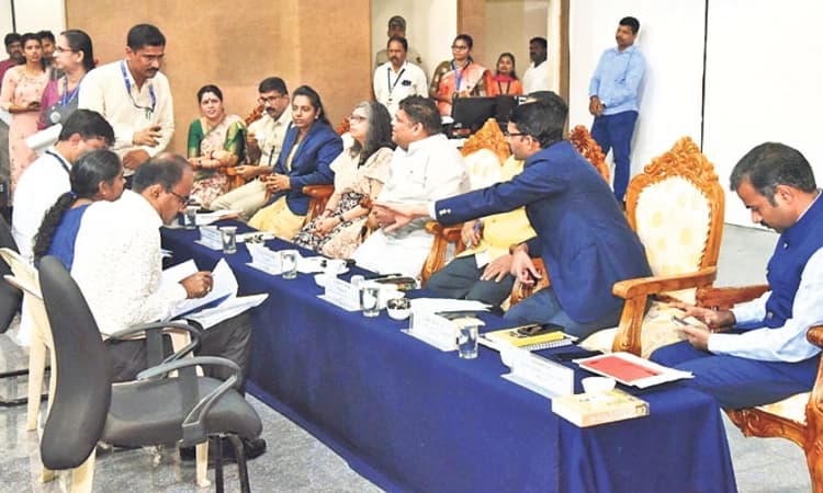 200 ದೂರು ಸ್ವೀಕಾರ, ಪರಿಹಾರಕ್ಕೆ ಸೂಚನೆ: ಪ್ರಿಯಾಂಕ್‌ ಕನೂಂಗೊ