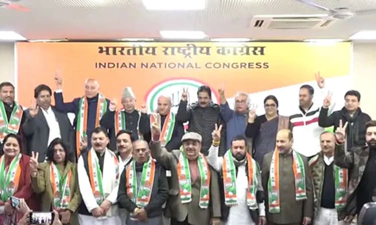 ಜಮ್ಮು ಮತ್ತು ಕಾಶ್ಮೀರ :17 ನಾಯಕರು ಕಾಂಗ್ರೆಸ್‌ಗೆ ವಾಪಸ್‌