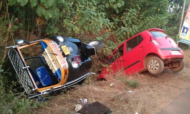 ವಿಟ್ಲ: ರಿಕ್ಷಾ-ಕಾರು ಅಪಘಾತ