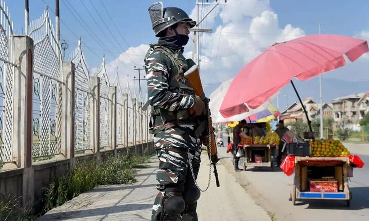 ಜಮ್ಮು: 2,000 ಸಿಆರ್‌ಪಿಎಫ್ ಸಿಬ್ಬಂದಿ ನಿಯೋಜನೆ