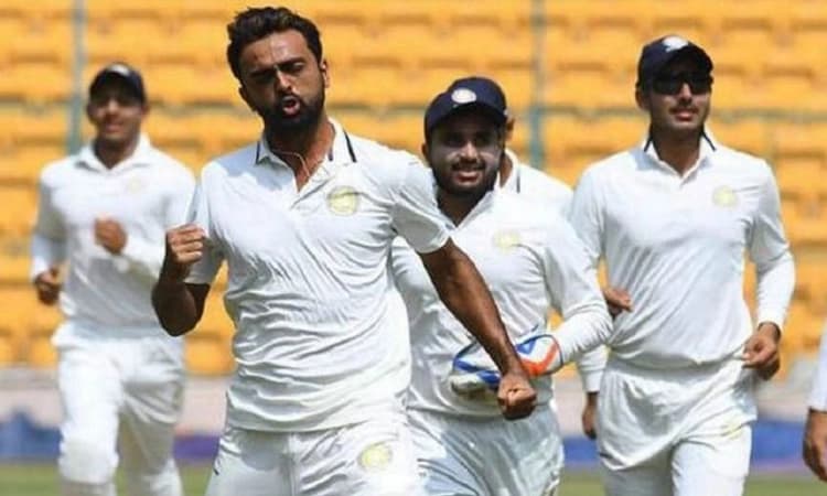 ಮೊದಲ ಓವರ್ ನಲ್ಲೇ ಹ್ಯಾಟ್ರಿಕ್.. : ಉನಾದ್ಕತ್ ದಾಳಿಗೆ ತತ್ತರಿಸಿದ ದಿಲ್ಲಿ