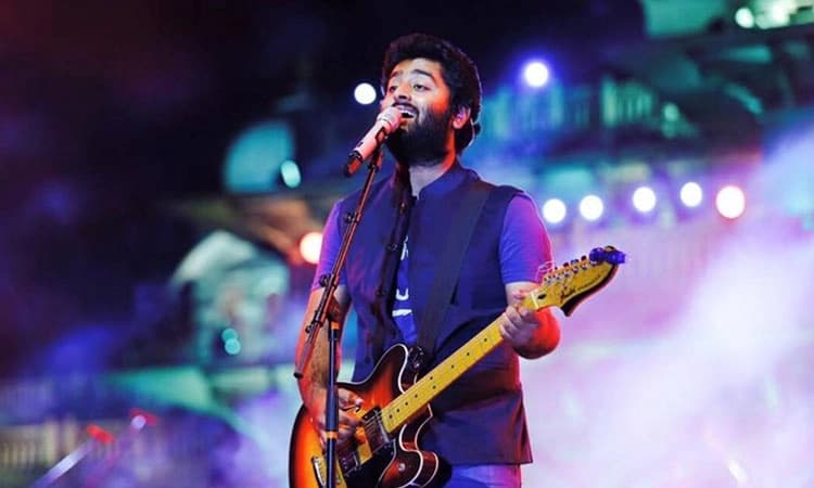 ʼಕೇಸರಿ ವಿವಾದʼದ ಸುತ್ತ ಗಾಯಕ ಅರ್ಜಿತ್ ಸಿಂಗ್ ಕಾರ್ಯಕ್ರಮ: ಜೋರಾಯಿತು ರಾಜಕೀಯ ಜಟಾಪಟಿ