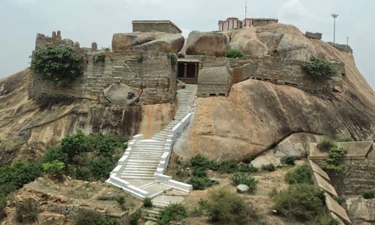 ಕೋವಿಡ್‌ ಭೀತಿ: ಹೊಸ ವರ್ಷದಂದು ಸುರಸದ್ಮಗಿರಿ ಬೆಟ್ಟಕ್ಕೆ ಪ್ರವೇಶ ನಿಷೇಧ