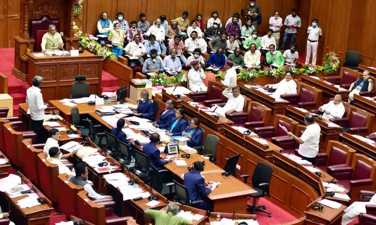 ಅತಿಥಿ ಉಪನ್ಯಾಸಕರಿಗೆ ಗೌರವಧನ ತಾರತಮ್ಯ: ಕೋಲಾಹಲ