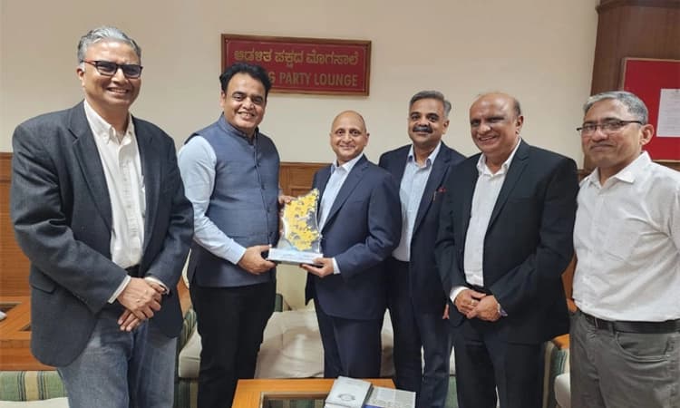 ಬೆಳಗಾವಿಯಲ್ಲಿ ಹೂಡಿಕೆಗೆ ರಾಕ್ ಸ್ಪೇಸ್ ಕಂಪನಿ ಆಸಕ್ತಿ, ಸಚಿವರ ಜತೆ ಮಾತುಕತೆ