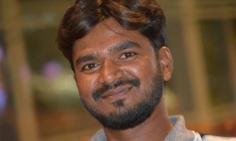 ಕ್ರಿಕೆಟ್ ಆಡುತ್ತಿದ್ದ ವೇಳೆ ಹೃದಯಾಘಾತ; ಆಟಗಾರ ಸ್ಥಳದಲ್ಲೇ ಸಾವು