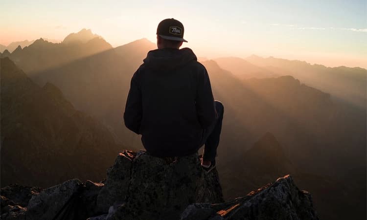 ಅವರ ಮಾತುಗಳಿಗೆ ಕಿವಿಯಾಗುವ ಜನ ಬೇಕು…