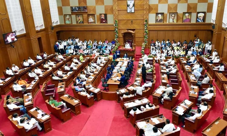 ಕನ್ನಡಿಗರಿಗೆ ಹುದ್ದೆ ಮೀಸಲು: ಖಾಸಗಿ ನಿರ್ಣಯ ಅಂಗೀಕಾರ