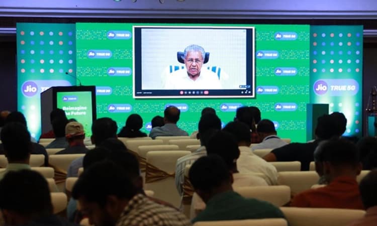 ಕೇರಳದಲ್ಲಿ ಜಿಯೋ 5G ಸೇವೆ ಆರಂಭ: ಮುಖ್ಯಮಂತ್ರಿ ಪಿಣರಾಯಿ ವಿಜಯನ್ ಚಾಲನೆ