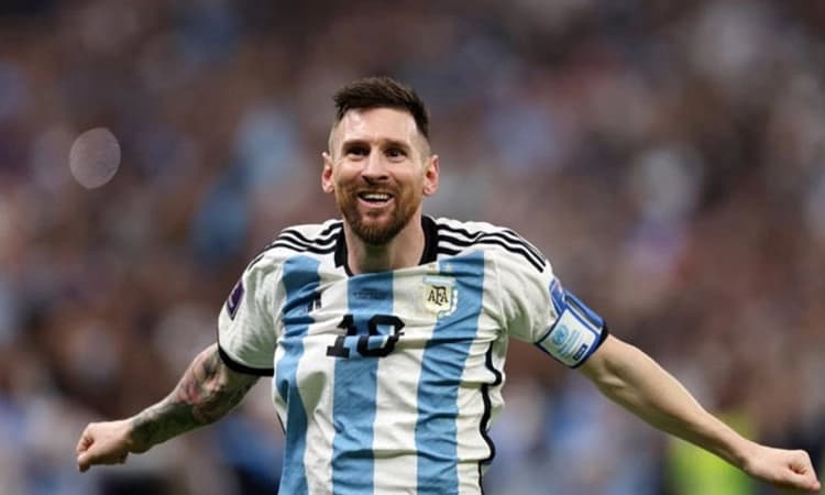 ಮೆಸ್ಸಿಗೆ ಕೊನೆಗೂ ಫುಟ್ಬಾಲ್ ವಿಶ್ವಕಪ್ ಕಿರೀಟ: ಪ್ರತಿಕ್ರಿಯೆ ನೀಡಿದ ರೊನಾಲ್ಡೊ