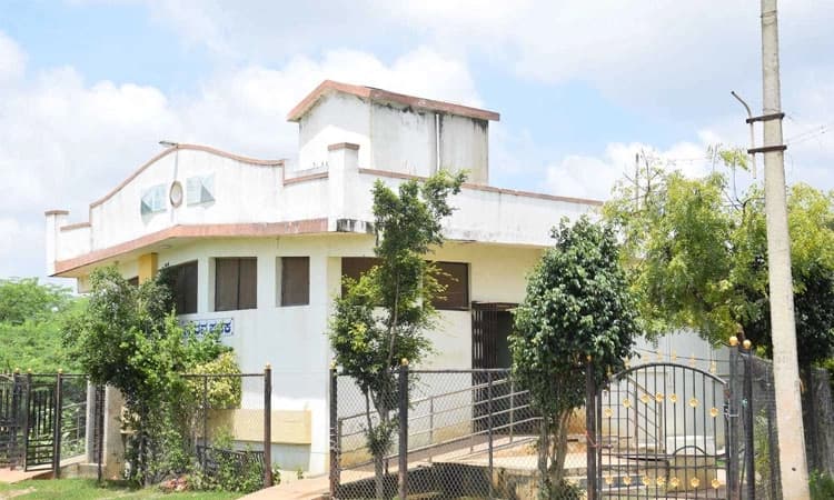 ಗದುಗಿನಲ್ಲಿ ನಿರ್ವಹಣೆಯಿಲ್ಲದ ʼಗೌರವ ಘಟಕಗಳು’