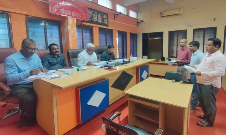 ಅಧಿಕಾರಿಗಳ ನಿರ್ಲಕ್ಷ್ಯ: ಕ್ಷೇತ್ರದಲ್ಲಿ ಕುಂಠಿತಗೊಂಡ ಅಭಿವೃದ್ಧಿ ಕಾಮಗಾರಿಗಳು