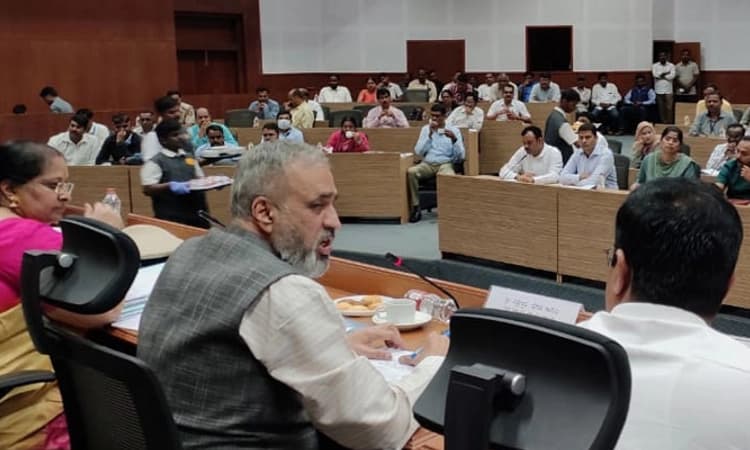 ಸುವರ್ಣಸೌಧದಲ್ಲಿ ಚಳಿಗಾಲದ ಅಧಿವೇಶನ: ಅಧಿಕಾರಿಗಳ ಜತೆ ಕಾಗೇರಿ ಸಭೆ