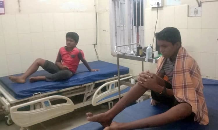 ಕೊರಟಗೆರೆ: ಮೂತ್ರ ವಿಸರ್ಜನೆಗೆ ಹೋದ ಬಾಲಕರ ಮೇಲೆ ಚಿರತೆ ದಾಳಿ