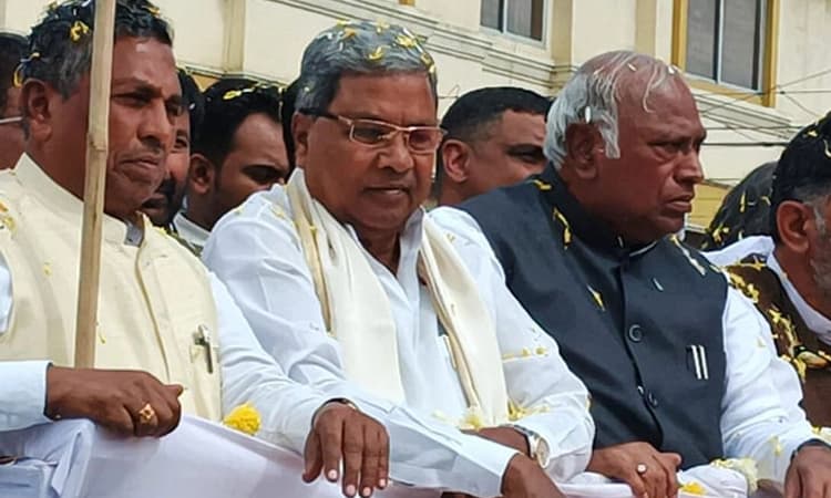 ಆರ್ಟಿಕಲ್ 371 (ಜೆ) ಜಾರಿಗೆ ಬರಲು ಖರ್ಗೆ ಅವರ‌ ಅವಿರತ ಶ್ರಮ ಕಾರಣ : ಸಿದ್ದರಾಮಯ್ಯ