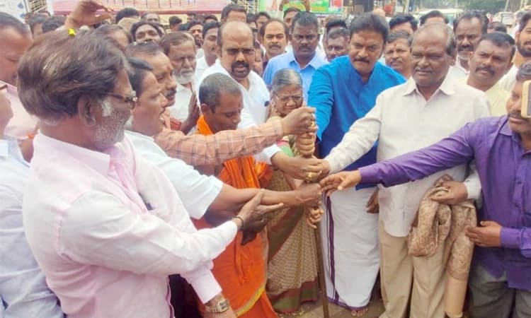 ಪಾರ್ಲಿಮೆಂಟ್ ಮಾದರಿ ಅಂಬೇಡ್ಕರ್ ಕಂಚಿನ ಪುತ್ಥಳಿ ನಿರ್ಮಾಣಕ್ಕೆ ಭೂಮಿ ಪೂಜೆ