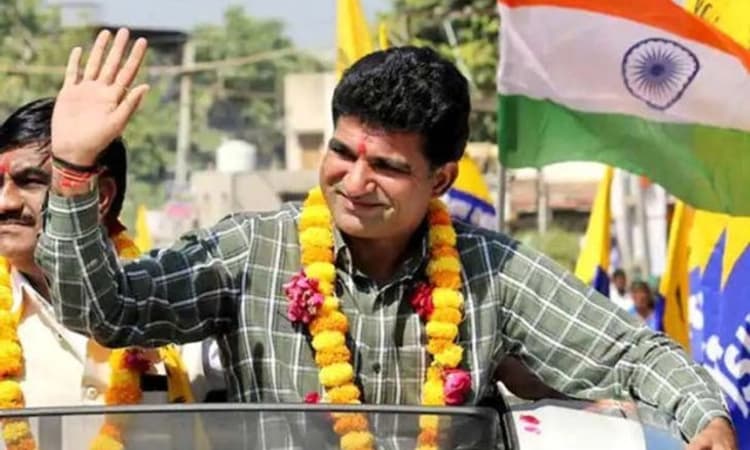 ಗುಜರಾತ್ ನಲ್ಲಿ ಬಿಜೆಪಿ ಅಲೆ : ಆಮ್ ಆದ್ಮಿ ಪಕ್ಷದ ಸಿಎಂ ಅಭ್ಯರ್ಥಿಗೆ ಸೋಲು