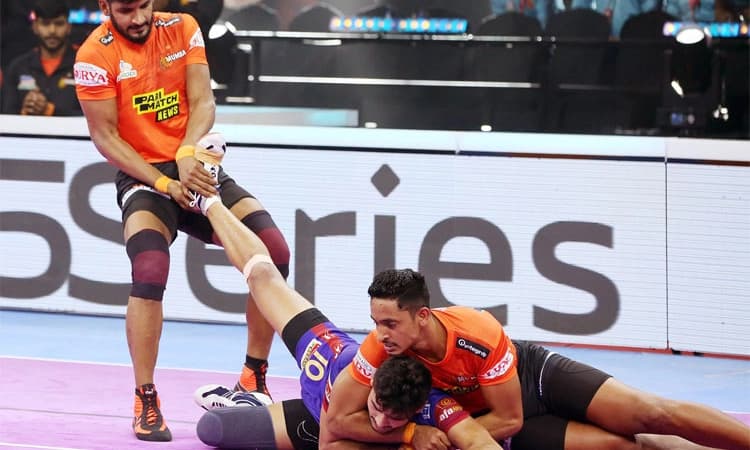 ಪ್ರೊ ಕಬಡ್ಡಿ: ಯು ಮುಂಬಾಗೆ ಸತತ 4ನೇ ಆಘಾತ; ಡೆಲ್ಲಿಗೆ ಗೆಲುವು