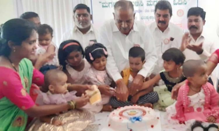 ಹೆಣ್ಣು-ಗಂಡೆಂಬ ಭೇದ ಬೇಡ : ಹೆಣ್ಣುಮಕ್ಕಳಿಗೆ ಉನ್ನತ ಶಿಕ್ಷಣ ನೀಡಿ – ಪ್ರೋತ್ಸಾಹಿಸಿ