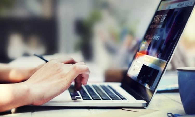 OTT, ನ್ಯೂಸ್‌ ವೆಬ್‌ಸೈಟ್‌ಗೆ ಮೂಗುದಾರ :ಸ್ವಯಂ ನಿಯಂತ್ರಣ ಕಾಯ್ದೆ ರಚನೆಗೆ ಮುಂದಾದ ಕೇಂದ್ರ