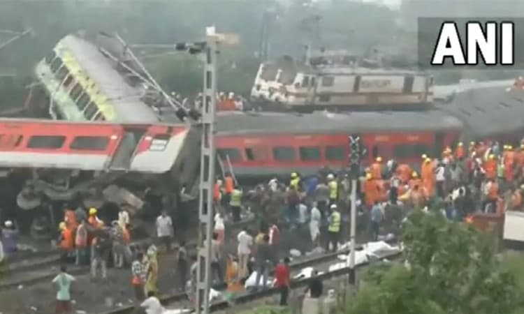 Odisha ಭೀಕರ ರೈಲು ಅವಘಡ; ಸಾವಿನ ಸಂಖ್ಯೆ 233ಕ್ಕೆ ಏರಿಕೆ; 900ಕ್ಕೂ ಹೆಚ್ಚು ಮಂದಿಗೆ ಗಾಯ