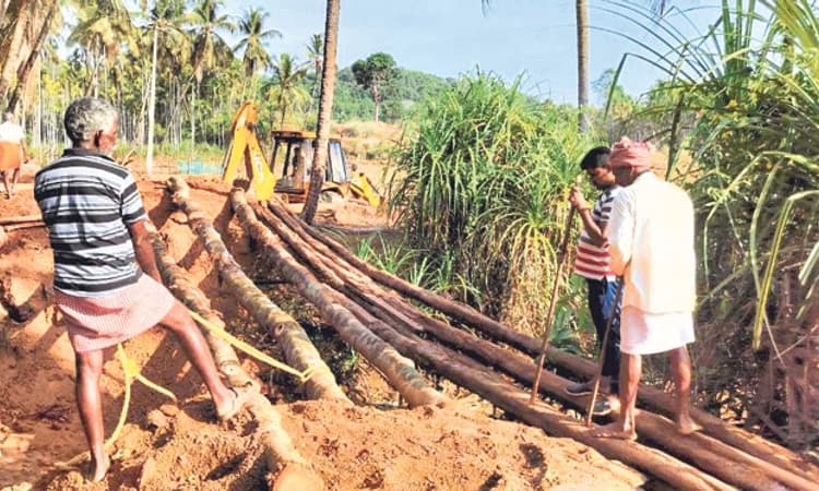 ಹಾರ್ಮಣ್ಣು -ಮಾರಣಕಟ್ಟೆ ಸಂಪರ್ಕ ರಸ್ತೆ: ಅಪಾಯಕಾರಿ ಸೇತುವೆಗೆ ಮುಕ್ತಿ ಎಂದು ?