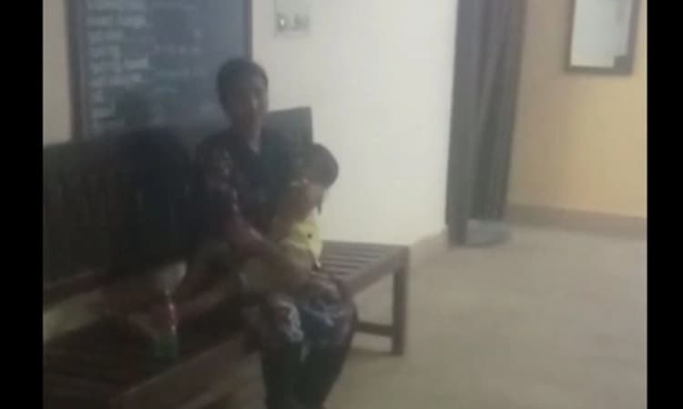 ಚಿಕ್ಕಮಗಳೂರು: ನ್ಯಾಯಕ್ಕಾಗಿ 4 ವರ್ಷದ ಮಗು ಜತೆ ರಾತ್ರಿ 1ಗಂಟೆವರೆಗೂ ಠಾಣೆಯಲ್ಲಿ ಕೂತ ಮಹಿಳೆ!