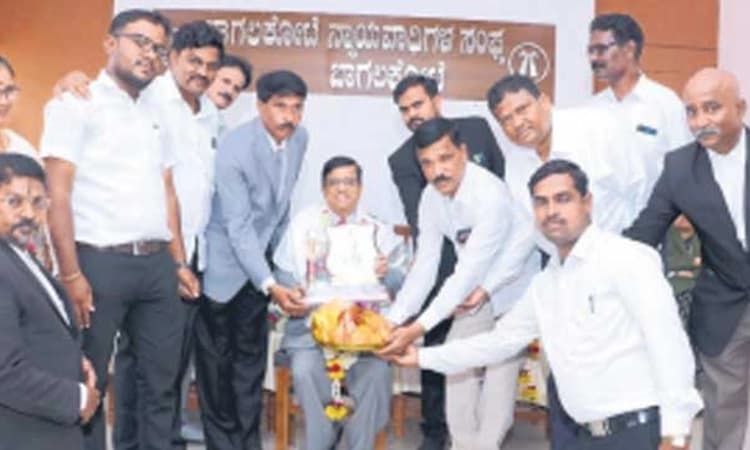 ಬಾಗಲಕೋಟೆ: ಜಿಲ್ಲಾ ನ್ಯಾಯಾಲಯಕ್ಕೆ 2 ಎಕರೆ ಭೂಮಿ- ದೇಶಪಾಂಡೆ