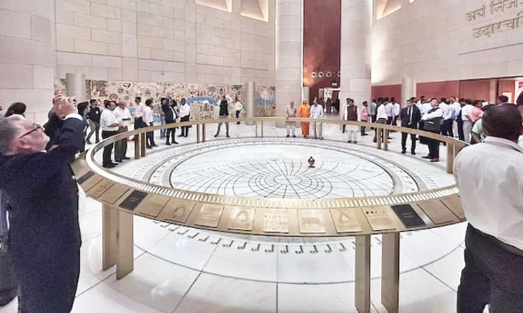 New Parliament; ನೂತನ ಸಂಸತ್ತಿನಲ್ಲಿದೆ ವಿಶೇಷ ಪೆಂಡ್ಯುಲಮ್‌