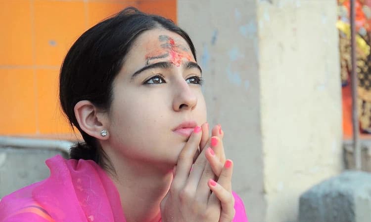 BOLLYWOOD: ದೇವಸ್ಥಾನಗಳಿಗೆ ಸಾರಾ ಆಲಿಖಾನ್‌ ಭೇಟಿ; ಟ್ರೋಲ್‌ ಗಳಿಗೆ ಪ್ರತಿಕ್ರಿಯಿಸಿದ ನಟಿ