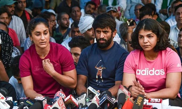 Wrestlers ಮೌನ ಪ್ರತಿಜ್ಞೆ; ಮನೆಗಳಿಗೆ ಮರಳಿದ ಹೋರಾಟ ನಿರತರು
