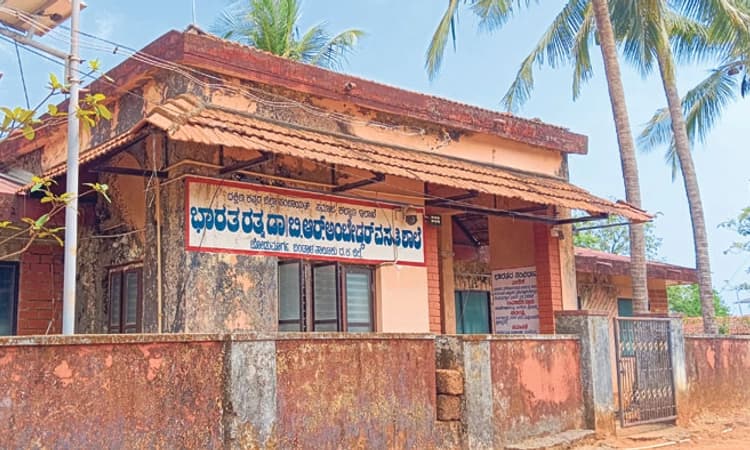 ತಾಂತ್ರಿಕ ವರದಿ ಆಧಾರದಲ್ಲಿ ಬಾಡಿಗೆ ಕಟ್ಟಡಕ್ಕೆ ಶಾಲೆ ಸ್ಥಳಾಂತರ