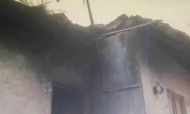 ಬೆಳ್ಳಾಯರು: ಮನೆಗೆ ಆಕಸ್ಮಿಕ ಬೆಂಕಿ; ಅಪಾರ ಹಾನಿ