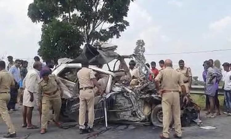 T Narasipura: ಖಾಸಗಿ ಬಸ್- ಇನ್ನೋವಾ ನಡುವೆ ಭೀಕರ ಅಪಘಾತ; ಮಕ್ಕಳು ಸೇರಿದಂತೆ 10 ಜನರುಸಾವು