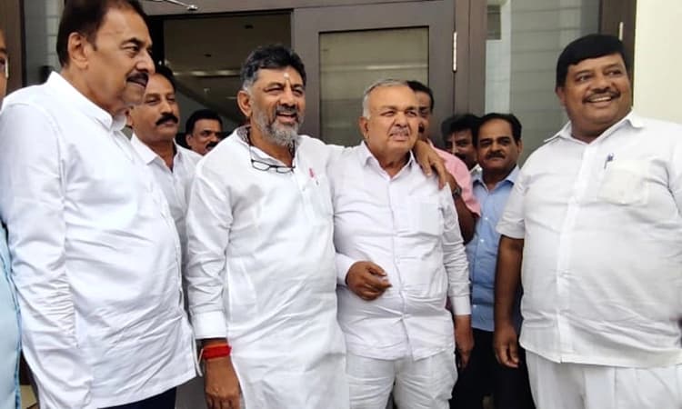 ಖಾತೆ ಬದಲಿಗೆ ಪಟ್ಟು: ಅಸಮಾಧಾನಿಗಳ ಮನವೊಲಿಕೆ ಕಸರತ್ತು