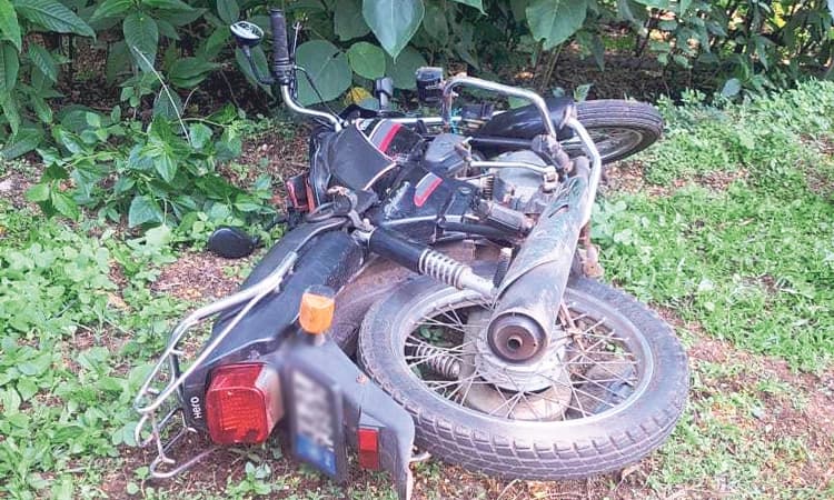 ಅಜ್ಜಾವರ: ಬೈಕ್‌ ಅಪಘಾತ; ಮೂವರಿಗೆ ಗಾಯ