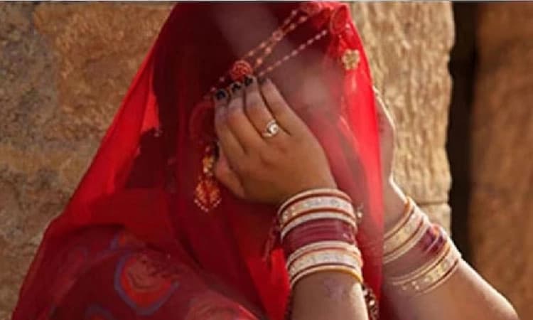 ಮದುವೆಯಾದ 2ನೇ ರಾತ್ರಿ ಹಣ, ಚಿನ್ನಾಭರಣದೊಂದಿಗೆ ಪತ್ನಿ ಪರಾರಿ: ತಲೆ ಮೇಲೆ ಕೈಯಿಟ್ಟು ಕೂತ ಪತಿ