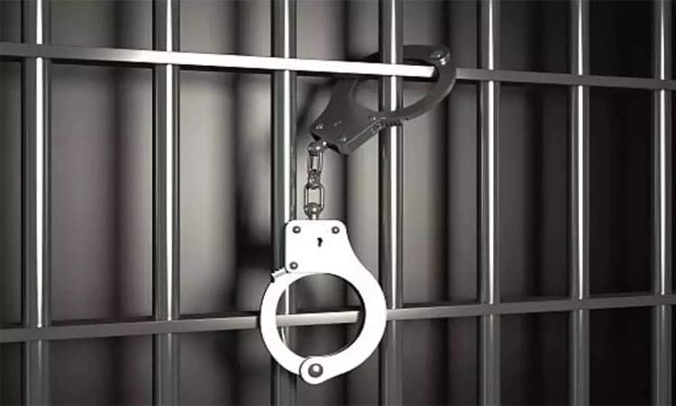 Arrest: ಆಹಾರಕ್ಕೆ ಉಗುಳಿ ಮಾರಾಟ- ವ್ಯಕ್ತಿಬಂಧನ