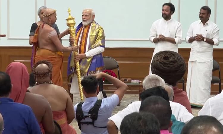 New Parliament building ಅಧೀನರನ್ನು ಭೇಟಿಯಾದ ಪ್ರಧಾನಿ ಮೋದಿ