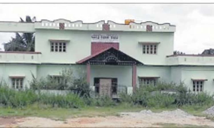 ಅರಸೀಕೆರೆ: ದಶಕ ಕಳೆದರೂ ಯಾತ್ರಿ ನಿವಾಸಕ್ಕಿಲ್ಲಉದ್ಘಾಟನೆ ಭಾಗ್ಯ!