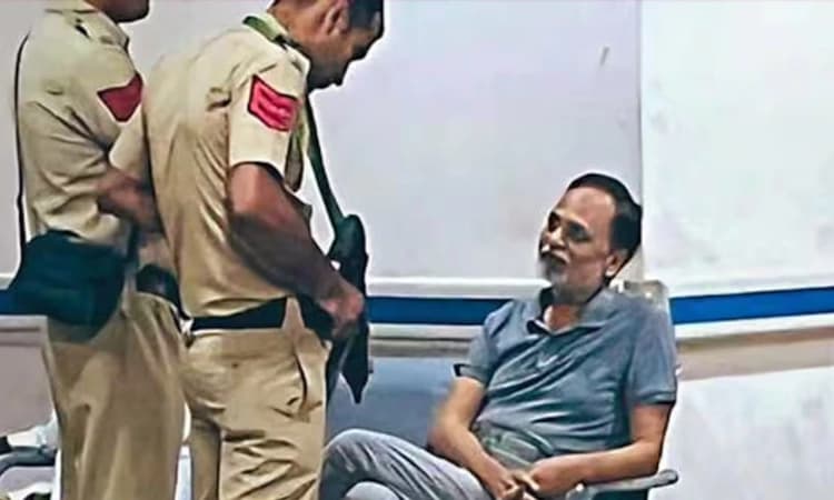 ತಿಹಾರ್ ಜೈಲಿನ ಬಾತ್ ರೂಂನಲ್ಲಿ ಕುಸಿದು ಬಿದ್ದ Satyendar Jain