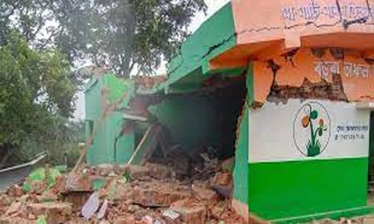 ಪ.ಬಂಗಾಳದಲ್ಲಿ TMC ಕಚೇರಿಯೇ ಧ್ವಂಸ!