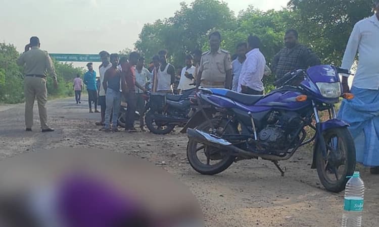 Kanakagiri ಬೈಕ್ ಆಯ ತಪ್ಪಿ ಯುವಕ ಮೃತ್ಯು