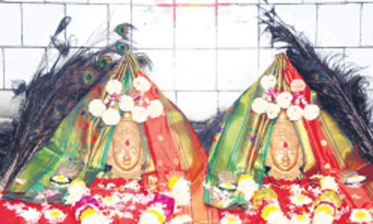 ಮೂಡಲಗಿ: ಭಕ್ತರ ಸಂಕಷ್ಟ ಪರಿಹರಿಸುವ ಹಳ್ಳೂರವ್ವಾ-9 ದಿನಗಳ ಕಾಲ ಜಾತ್ರೆ