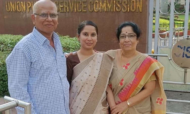 UPSC ಫಲಿತಾಂಶ: ಕೋಚಿಂಗ್ ಸೆಂಟರ್ ಗೆ ಹೋಗದೆ 390ನೇ ರ‍್ಯಾಂಕ್‌ ಪಡೆದ ಮೈಸೂರಿನ ಪೂಜಾ ಮುಕುಂದ್