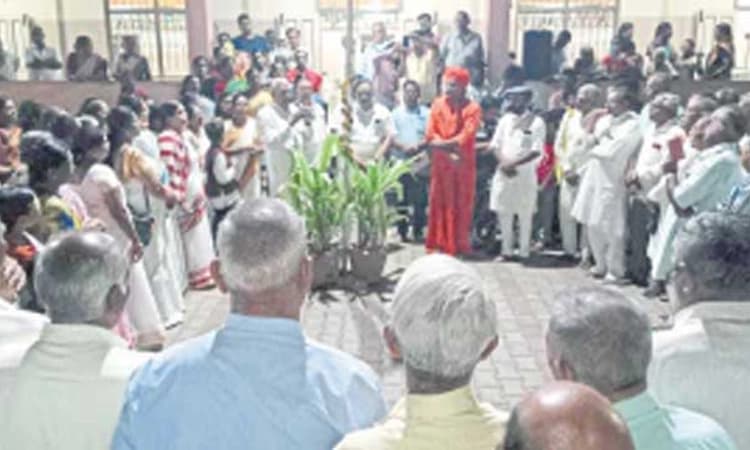 ಗದಗ: ಮನುಷ್ಯತ್ವ ಬೆಳಗಲು ಬಸವ ತತ್ವ ಹಣತೆ ಪ್ರಜ್ವಲಿಸಲಿ