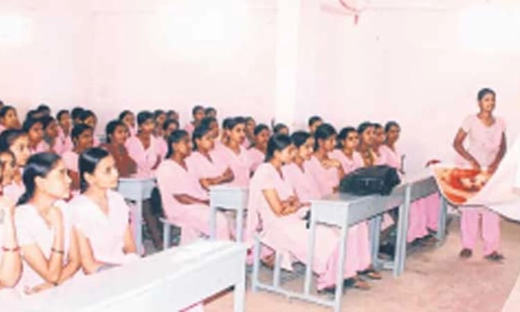 ಬೈಲಹೊಂಗಲ: ಗೋವುಗಳ ಮಹತ್ವ ಸಾರುತ್ತಿರುವ ಹಜೇರಿ