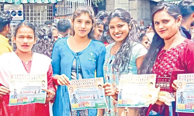 ರವಿಶಂಕರ್‌ ಗೆಲುವು: ಹರಕೆ ತೀರಿಸಿದ ಅಭಿಮಾನಿಗಳು