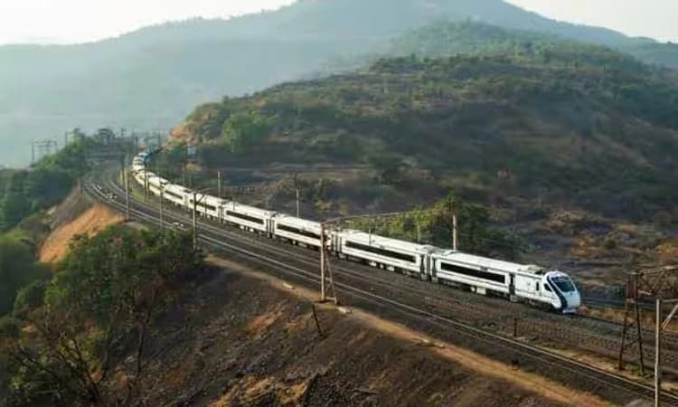 Mumbai-Goa ವಂದೇ ಭಾರತ್ ಎಕ್ಸ್‌ಪ್ರೆಸ್ ಪ್ರಾಯೋಗಿಕ ಸಂಚಾರ ಯಶಸ್ವಿ