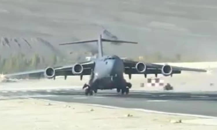 Technical issue: ರನ್ ವೇಯಲ್ಲೇ ನಿಂತ C-17 Globemaster, ವಿಮಾನ ಸಂಚಾರದಲ್ಲಿ ವ್ಯತ್ಯಯ